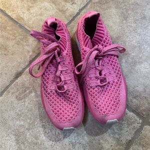 Women's Pink Athletic Shoes
